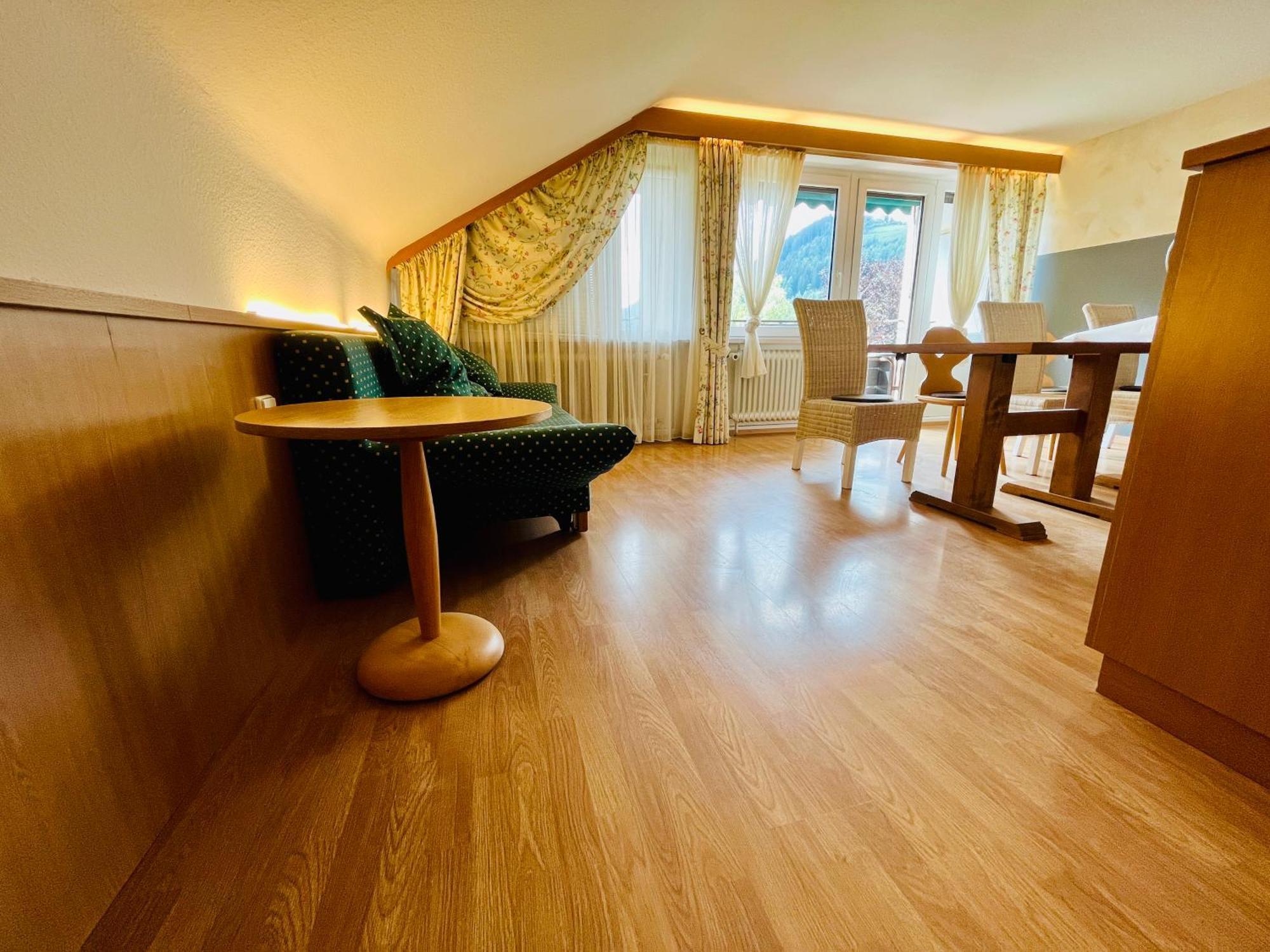 B&B Apart Hotel Goldener Hahn - Nahe An Gartenschau Tal X Baiersbronn Rum bild